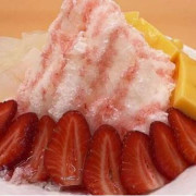 Strawberry Snowflake Ice <br> 草莓雪花冰